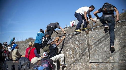 Nhà Trắng đòi Quốc hội chi thêm 4,5 tỷ USD cho cuộc khủng hoảng biên giới