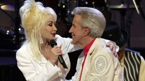 Ca khúc 'I Will Always Love You': Mãi mãi nghĩa là chẳng bao giờ…