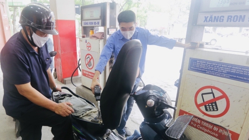 Đề xuất mở cửa cho doanh nghiệp ngoại tham gia bán lẻ xăng dầu