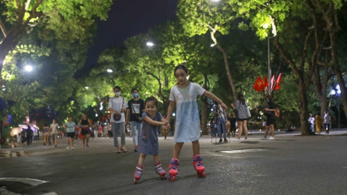 Từ ngày 12/3, phố đi bộ trên địa bàn quận Hoàn Kiếm hoạt động trở lại