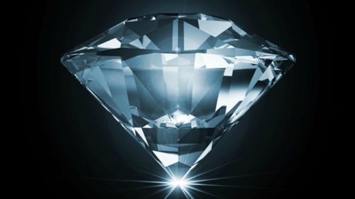 Phát hiện hai viên kim cương hơn 100 carat tại Angola