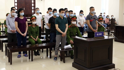 Xét xử vụ Công ty Nhật Cường: 14 bị cáo ra hầu tòa, đình chỉ xét xử 1 bị cáo