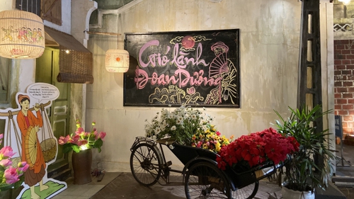 Hoàng thành Thăng Long: Triển lãm trực tuyến 'Tết Đoan Ngọ xưa và nay'