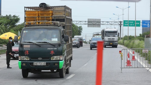 Hà Nội xử lý nghiêm phương tiện vi phạm quy định về 'luồng xanh'
