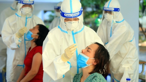 Người mắc Covid-19 khỏi bệnh tham gia chống dịch sẽ được tuyển dụng, trả lương