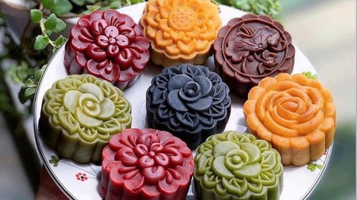 Thị trường bánh Trung thu rộn ràng bán hàng online