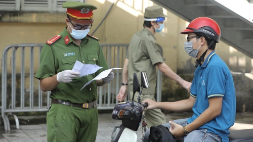 Hải Dương xử lý nghiêm cán bộ xã thu tiền xác nhận 'giấy đi đường'