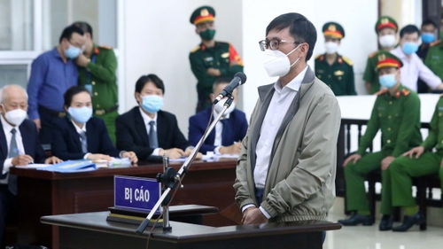 Bị cáo Nguyễn Duy Linh bị phạt 14 năm tù về tội 'Nhận hối lộ'