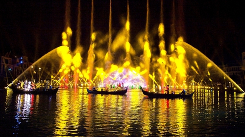Show diễn nghệ thuật thực cảnh đa phương tiện trên mặt nước lớn nhất Việt Nam