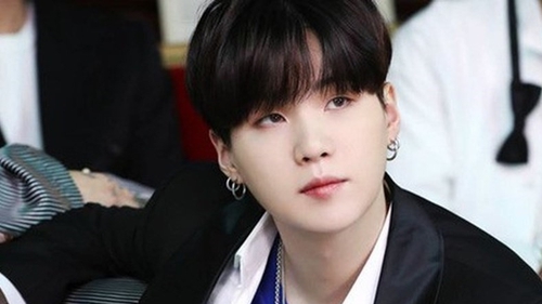 Suga BTS đã 'chiến đấu với Covid-19 như thế nào?