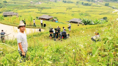 Phim 'Bão ngầm': Những hy sinh thầm lặng mới tạo cảm xúc