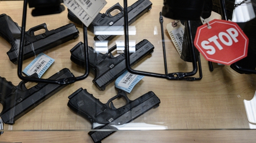 Quốc hội Mỹ thông qua dự luật lịch sử về kiểm soát súng đạn