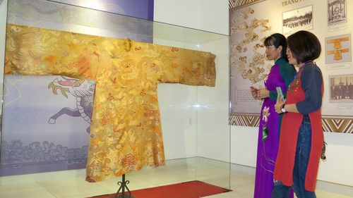 Triển lãm 'Chế độ Y quan triều Nguyễn' và Lễ hội 'Chợ quê ngày hội'