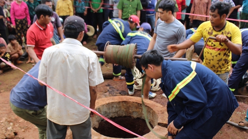 Bình Phước: Xuống giếng sâu lấy máy bơm, 2 thanh niên tử vong