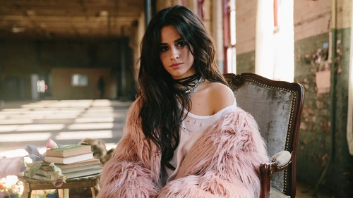 'Camila Cabello - Người yêu bản thân' có tình mới