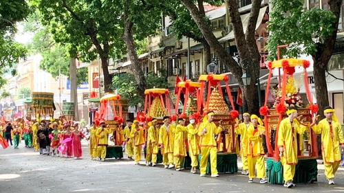 Tưởng nhớ công lao mang lại cuộc sống thái bình, ấm no cho nhân dân của Nguyên phi Hoàng Thái hậu Ỷ Lan