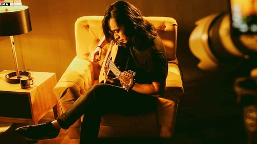 Guitarist Trần Tuấn Hùng: 'Sự thay đổi của Bức Tường là tất yếu!'