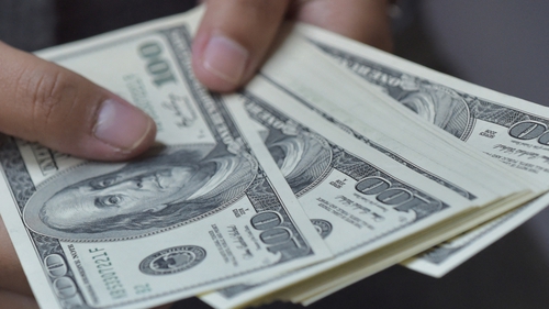 Fed thắt chặt tiền tệ, nhà đầu tư 'siết dây an toàn'