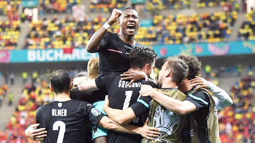 Biến tấu cùng EURO: 'Bức thư của người đàn bà không quen'