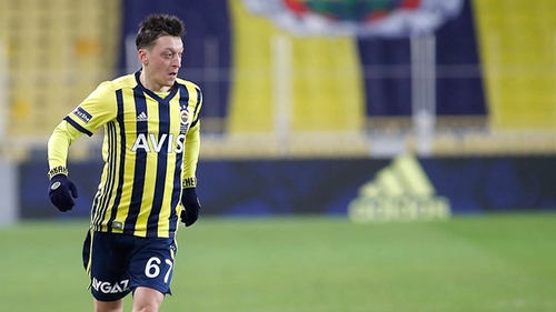 Đằng sau câu chuyện Ozil đến Fenerbahce