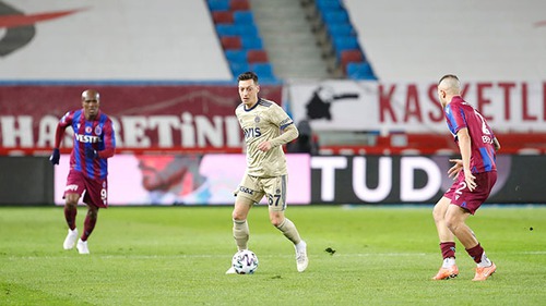 Nỗi sợ khi thị trường chuyển nhượng bị co hẹp