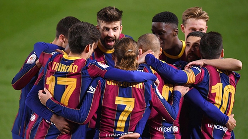 Barcelona: Chọn lối ra kiêu hãnh