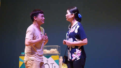 Kịch 'Chờ thêm chút nữa': Lấy nước mắt từ tình mẫu tử