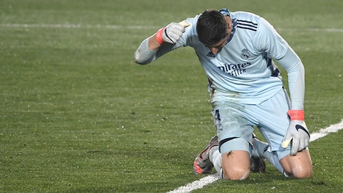 Real Madrid lại thua ở La Liga: Món ăn thiu trên bàn tiệc