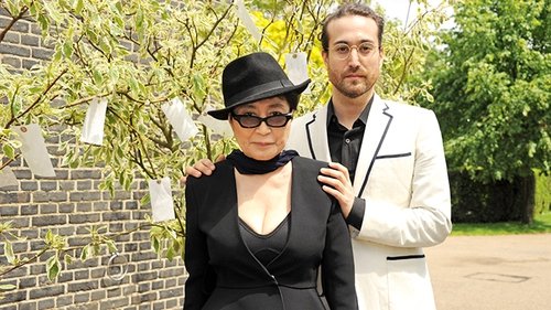 80 năm ngày sinh John Lennon: Vẫn chờ huyền thoại... tái xuất