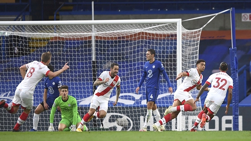 Chelsea: Hàng công xây, hàng thủ phá