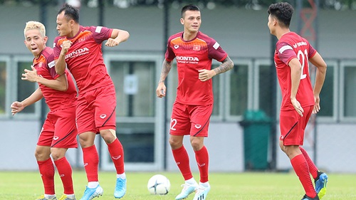 Hữu Tuấn theo Công Phượng về HAGL