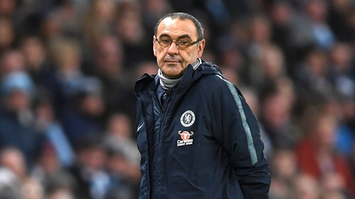 Sarri và vòng luẩn quẩn Chelsea tự tạo