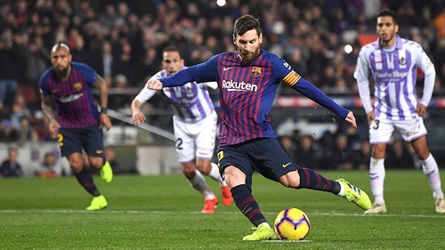 Barca để lộ nhiều vấn đề ngay trước mặt Lyon