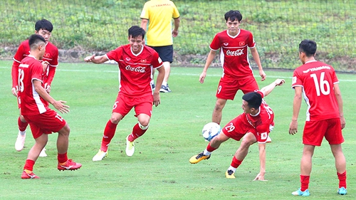 AFF Cup 2018: Đừng xới tung mọi thứ