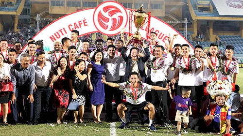 V-League tống cựu, nghinh tân