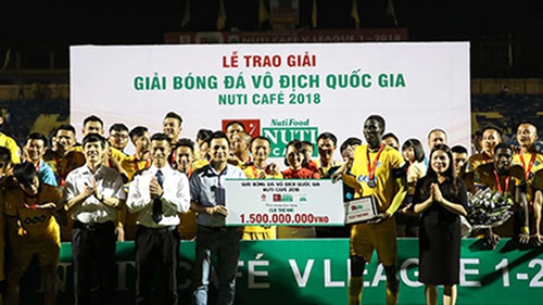 'Người hùng' Rimario và ngôi á quân cho FLC Thanh Hóa