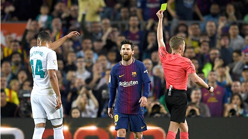 Messi không chỉ ghi bàn đẹp mà còn biết... đá xấu