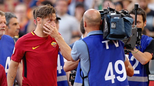 Roma vắng Totti như Barca không có Messi