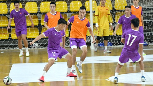 Bóng lăn tuần qua: Đãi cát tìm vàng