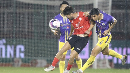 Người quan sát: Bước qua lời nguyền