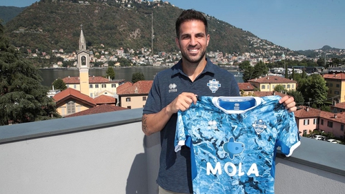 Vì sao Cesc Fabregas gia nhập đội bóng Serie B?