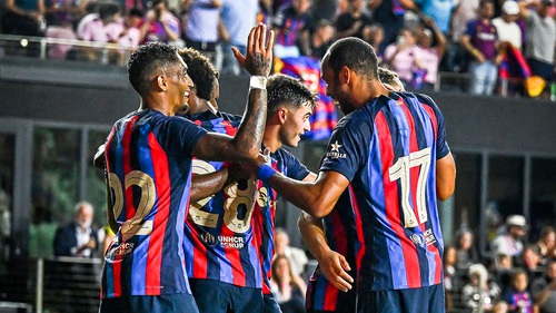 Giương buồm lên, Barcelona!