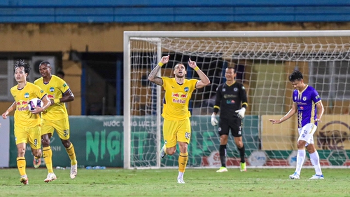 Bóng lăn tuần qua: Gà chọi và chiến kê