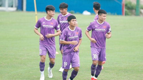 Việt Nam vs Afghanistan: Khi đội tuyển 'hành phương Nam'