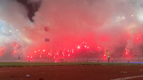 Thắp lửa cho V League