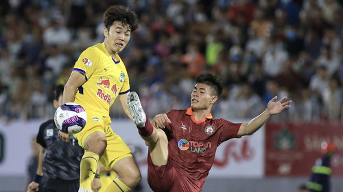 HLV Trần Công Minh: 'HAGL đang mất sự tự tin'