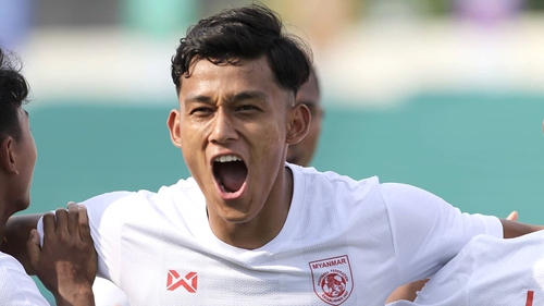 HLV Park Hang Seo đi 'bắt giò' đối thủ