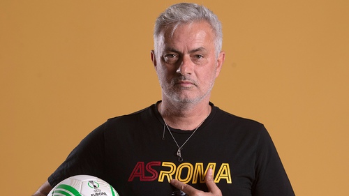 Feyenoord không cùng đẳng cấp với Roma