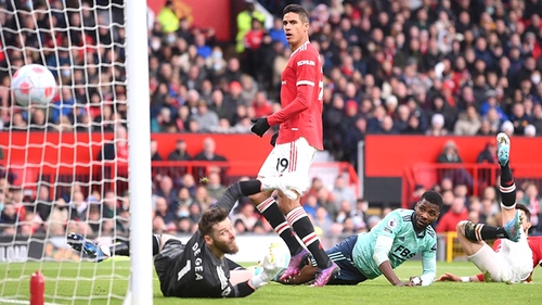 MU lại gây thất vọng: Ngày Top 4 khép dần với thày trò Rangnick
