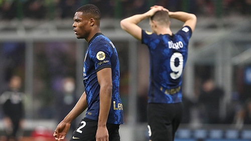 Inter khủng hoảng: Đừng để một tháng “bay” cả mùa giải!